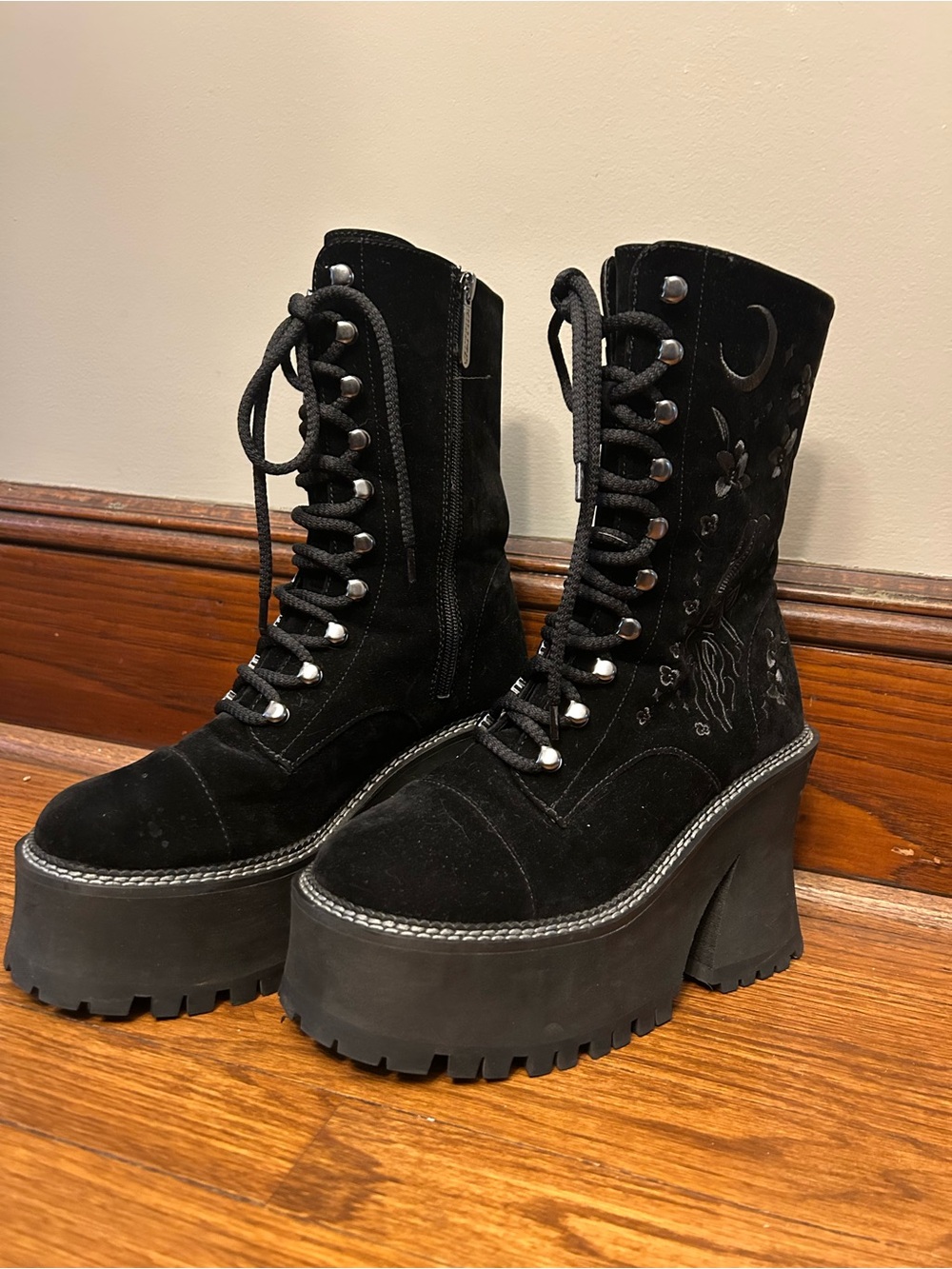 KILLSTAR - Luci-Fairy Platform Lace Up Velvet Goth Boots Size 9 EU 40 UK 7 - Picture 3 of 12
